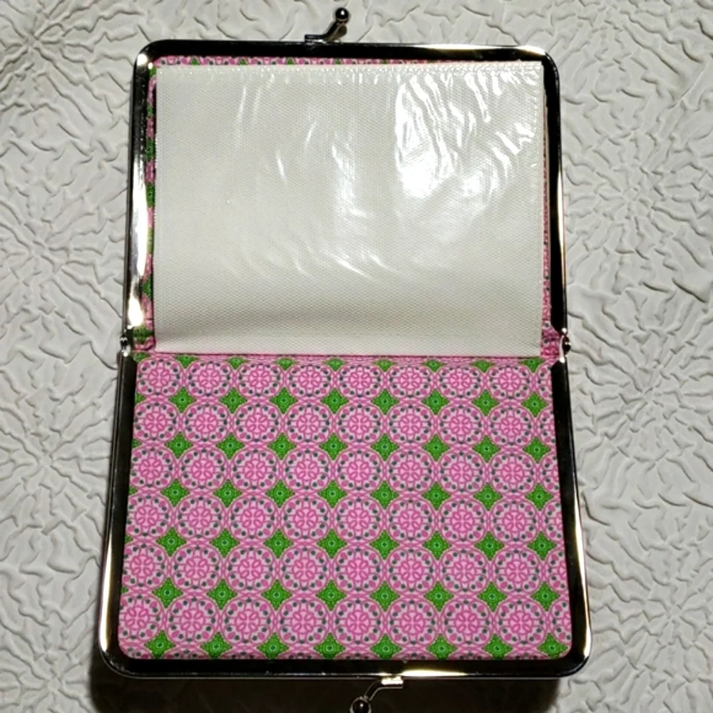 VERA BRADLEY Hugs-n-Kisses Retired PINWHEEL PINK Photo Holder